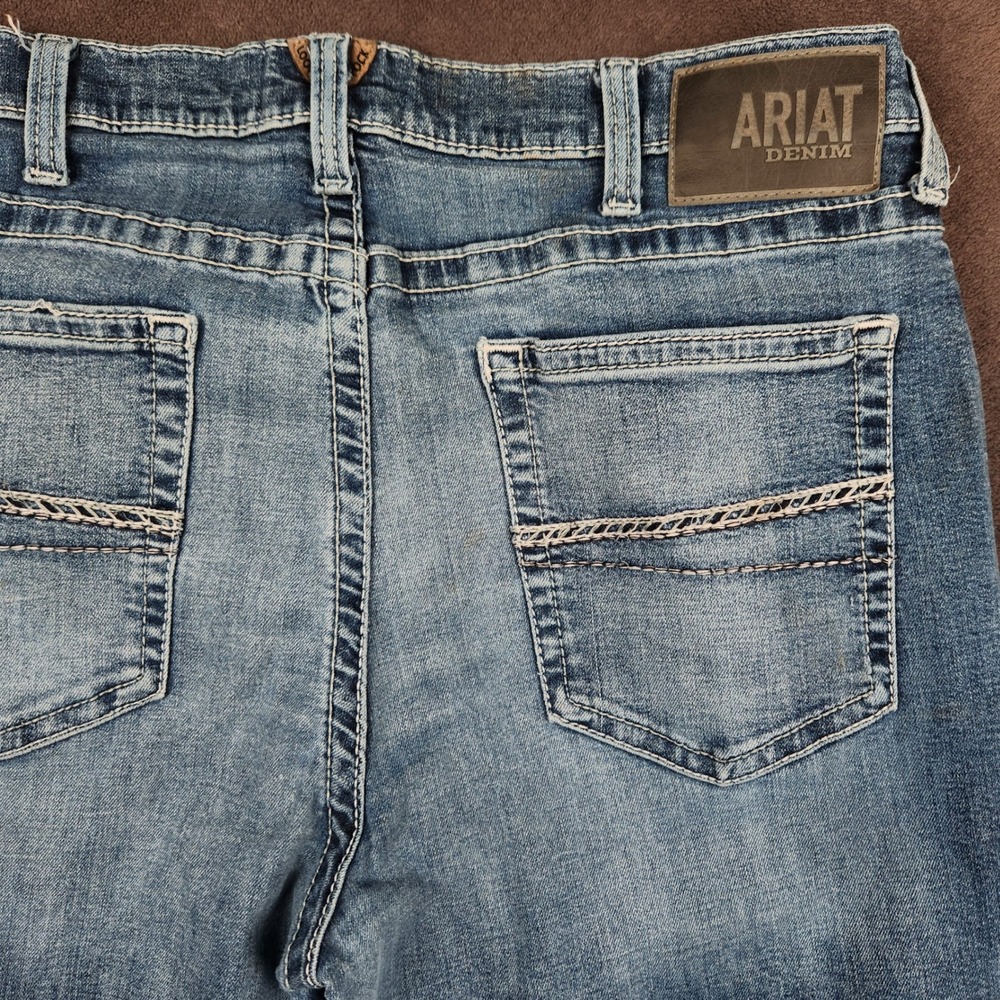 Ariat M4 Hugo Jeans Mens 38x32 Blue Medium Wash Relaxed Boot Cut Denim Workwear - Picture 5 of 16
